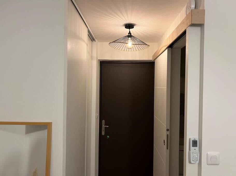 Apartment *la Pampa, Studio, Parking, Clim, Hopitaux/fac*